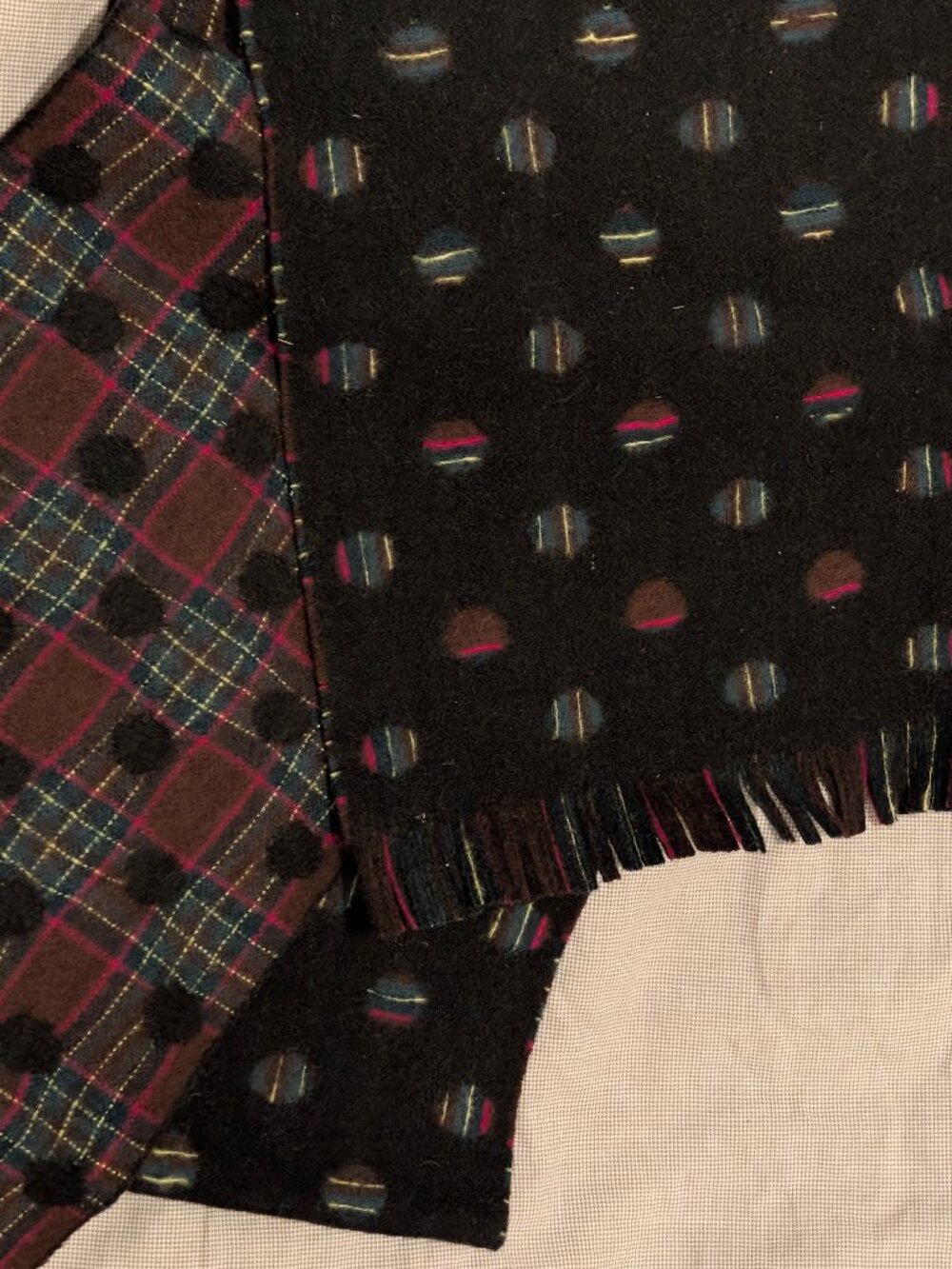 Johnstons 100% Lambswool Scarf, Scotland - Picture 8 of 10
